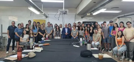 a6c698a3092705e44ff61c89ed5ea79a_M