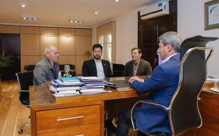 af7ceb5903b7e76a0b97a35a02a00513_M