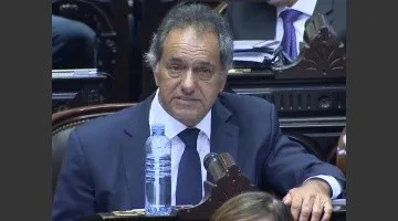 daniel-scioli-en-diputados_crop1654388623250.jpg_1685955962