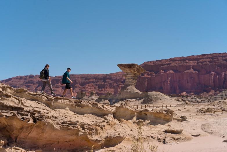 07fbbf4fb626f88f63382e770e81b701_L