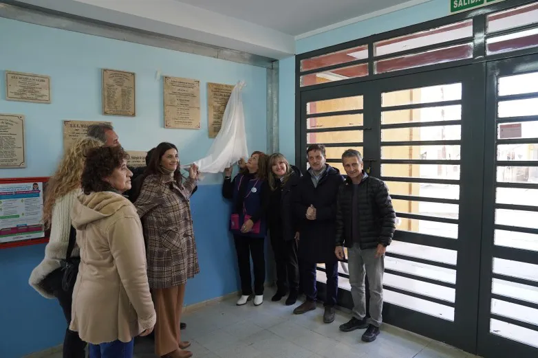 7e1bbdb6c94ab3980e7c1715cd5570c7_L