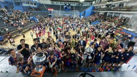 1206dc5904936703f46b1e0b3912864b_M