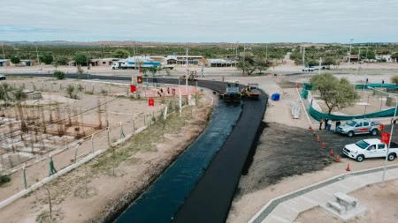 6ab83f557bf218dc48ffdaacb15bb9bb_M