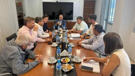 22c9f299daf2f9eafbfd146ddd45a69a_M