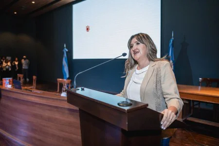 a43c02bac926565a387e3e311ef55d45_M (1)