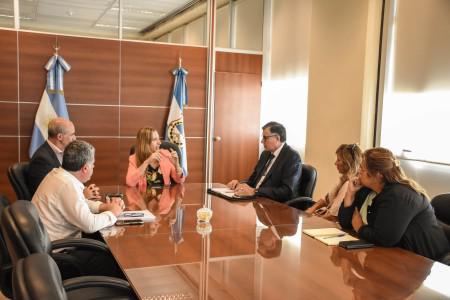 e1ceea6af6b7c7b863fa52ff3cb0a4c6_M