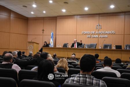 0083fd68b844729e6f51a9964d9f1a2f_M