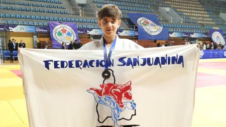 dfac3c0292dd605fd0a1d59785ed6c5b_M