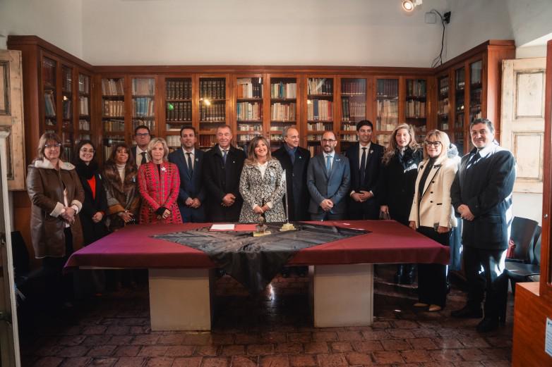 56e078bf61f9019f75d681379dcaf2e5_L