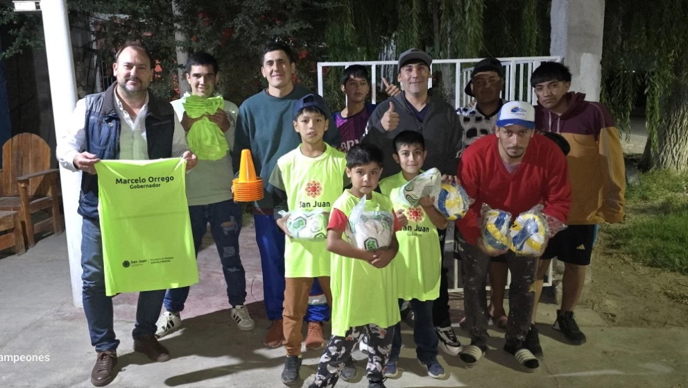 349662ede0a4ed9987f59ba280478769_XL