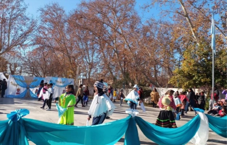 40476c8cf786d9020c6233d9a64cb202_L