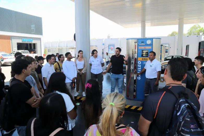 649d3f66b75674893b48016b45d3dd6c_L