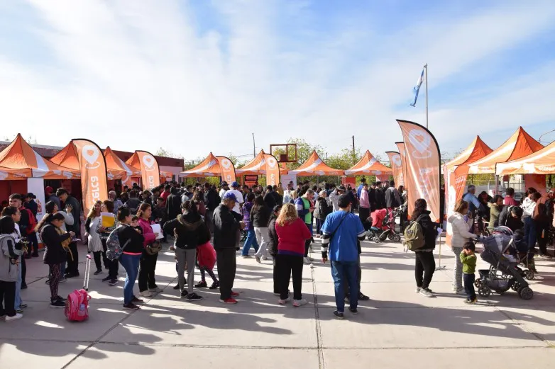 90a714ea20ae4a39b2909a9e5918ef90_L