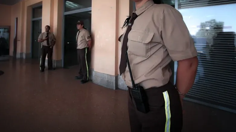 ac76ffda5b6f69a289a454fdc0d1eb5b_L