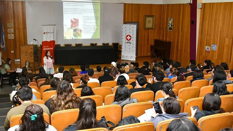 645ca7055afa15d679f3cfe8d5435b63_L